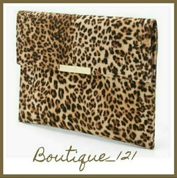 New! Leopard Clutch! - Picture 2 of 3
